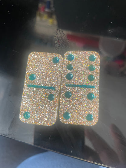 Custom dominos