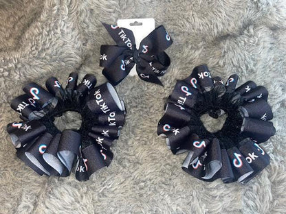 Ruffle Anklets